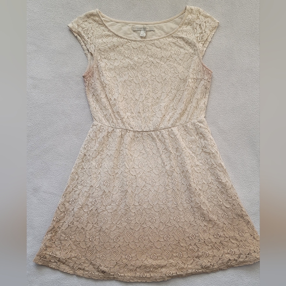 Ombre beige/cream lace dress sz 6